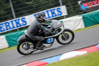 Vintage-motorcycle-club;eventdigitalimages;mallory-park;mallory-park-trackday-photographs;no-limits-trackdays;peter-wileman-photography;trackday-digital-images;trackday-photos;vmcc-festival-1000-bikes-photographs